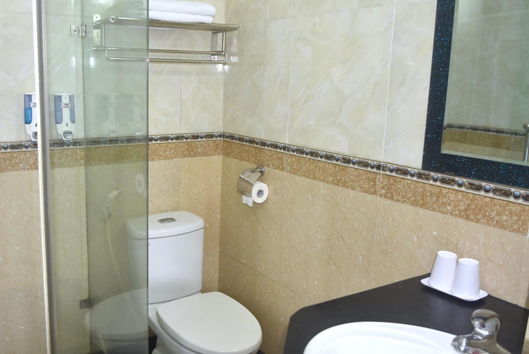 Thanh Hang Hotel Near Emerald My Dinh Ханой Екстериор снимка